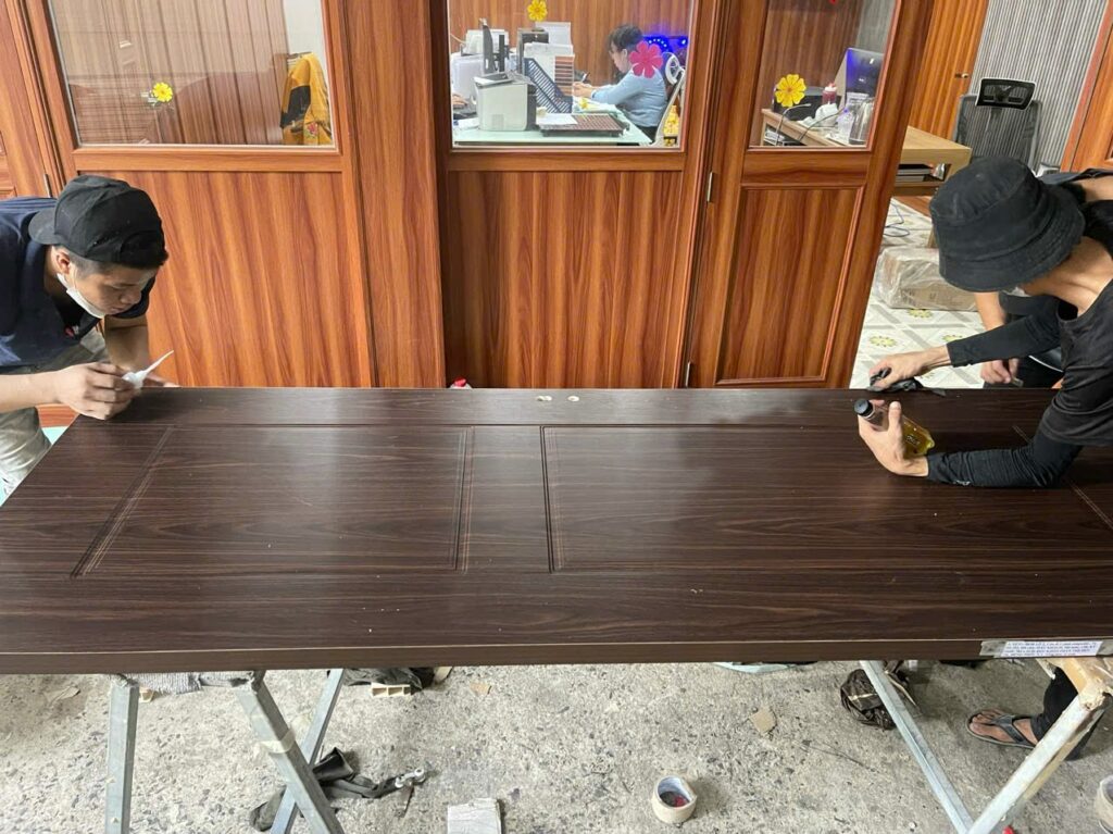 cửa lùa gỗ độ bền